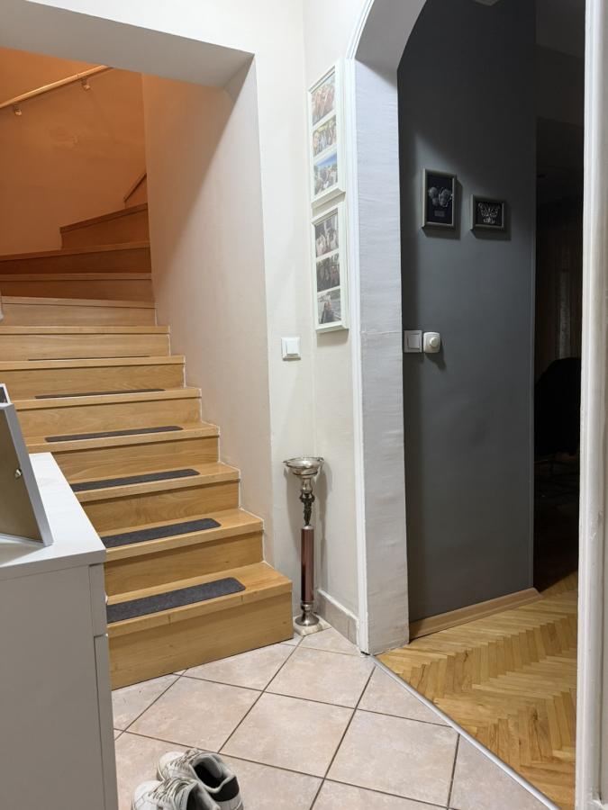 Duplex apartment of 138m2 for sale in Aerodrom