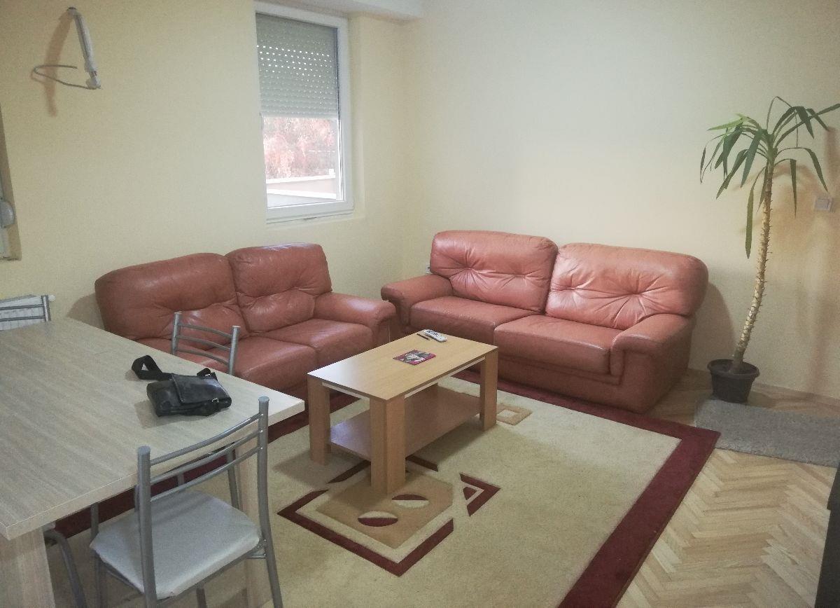 We are renting a 52m2 apartment with 2 parking spaces next to City Mall