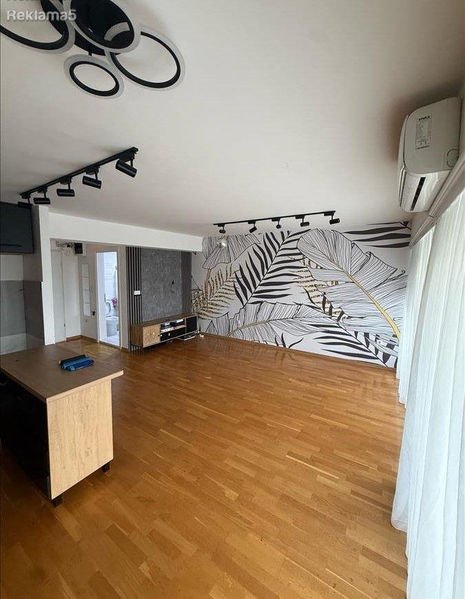 SE PRODAVA TROSOBEN DUPLEKS VO KARPOSH, TAFTALIDZE 1