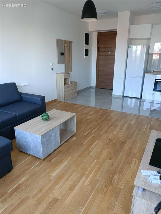 SE IZNAJMUVA TROSOBEN STAN VO TAFTALIDZE 1, BISI