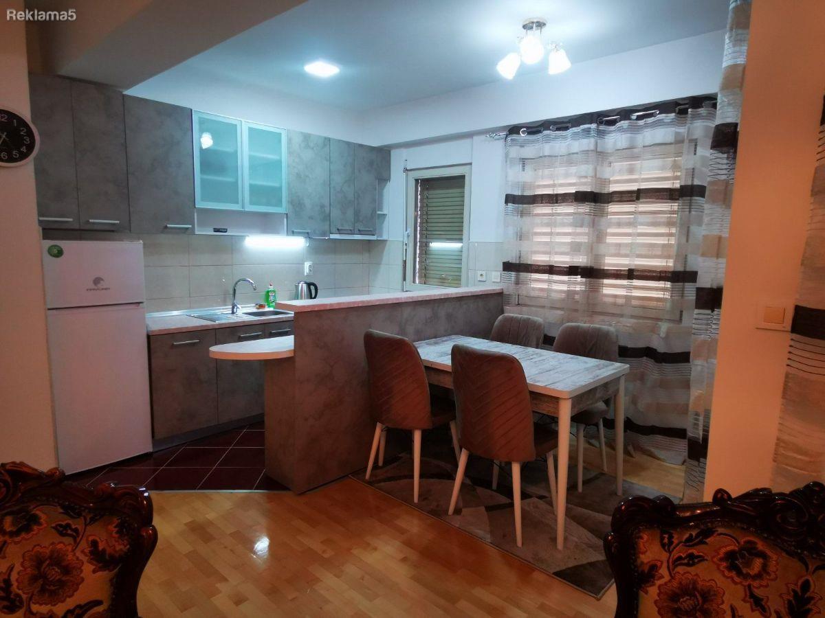 HIT-NEW THREE-ROOM FURNISHED APARTMENT BEHIND NEW RAILWAY