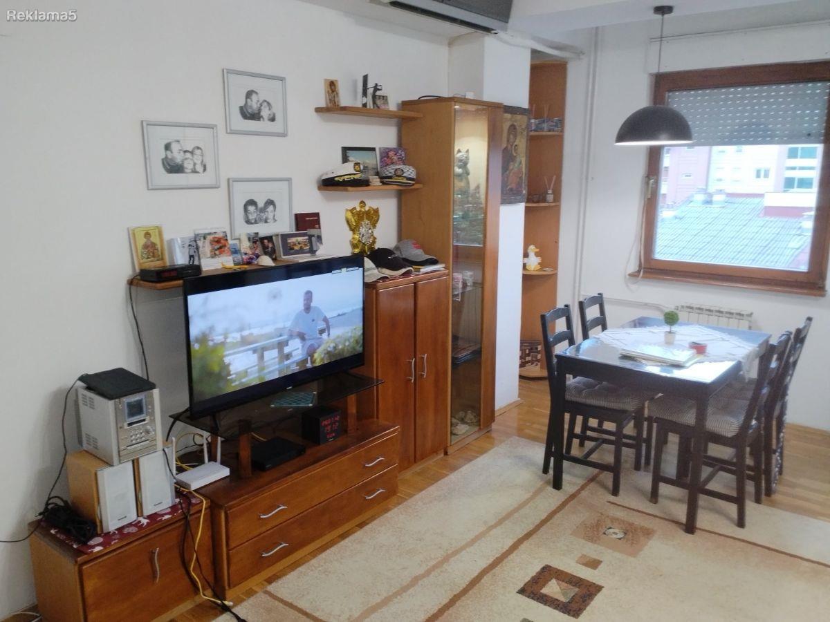FURNISHED 2.5-ROOM APARTMENT FOR RENT - AIRPORT (NEAR GARRISON A