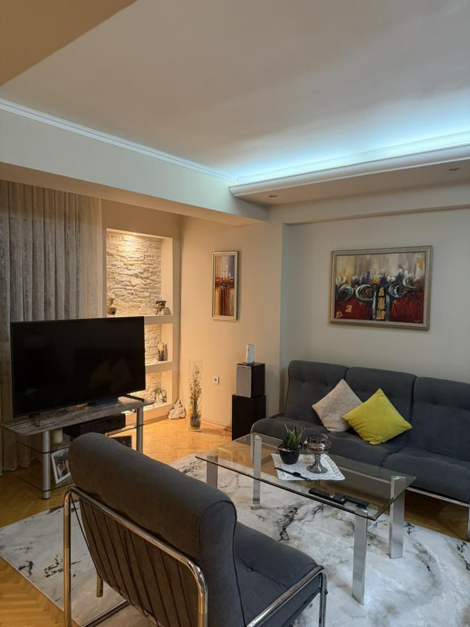 Duplex apartment of 138m2 for sale in Aerodrom
