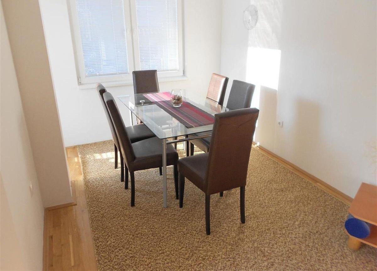 Se izdava namesten stan 80m2 na Vodno