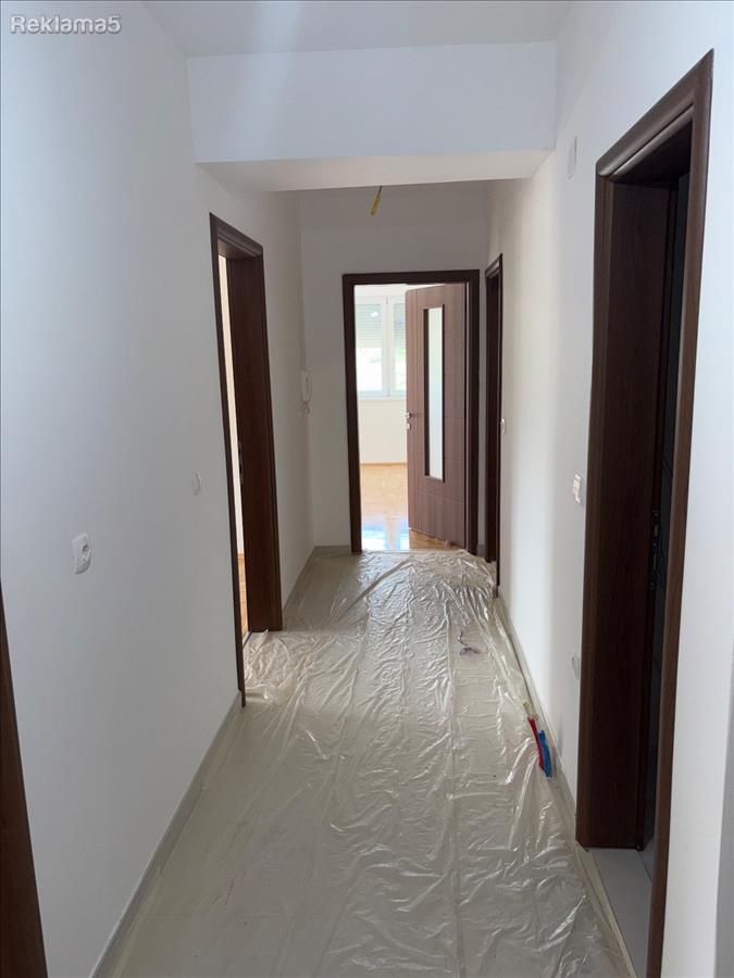 Empty apartment for rent - next to Vero
