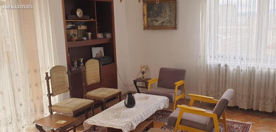 Stan vo Centar Gradski Zid 85m2 so 2 spalni
