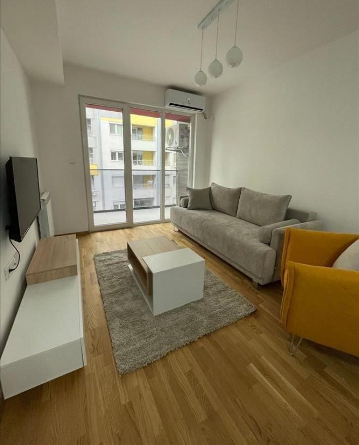 A 43m2 apartment in Aerodrom is for sale