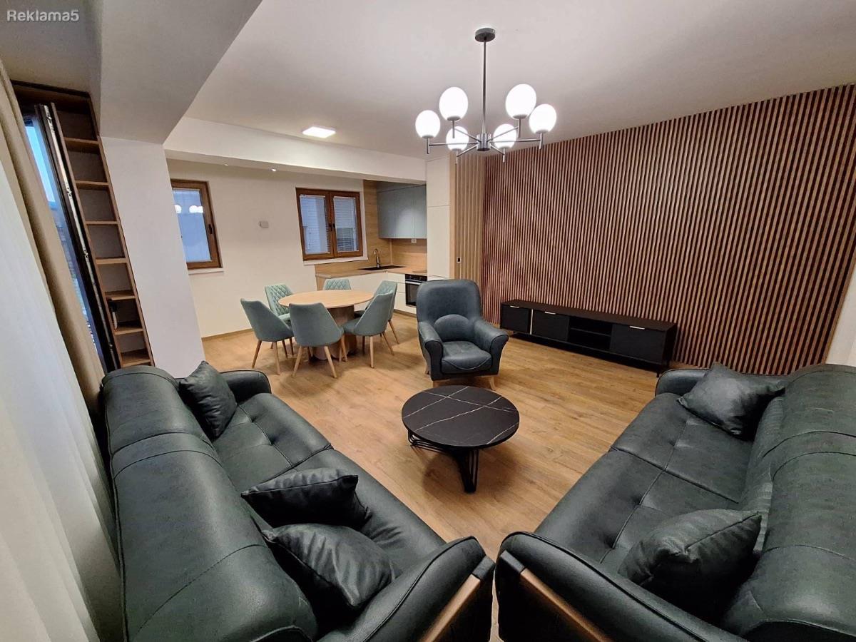 LUXURIOUSLY FURNISHED THREE-ROOM APARTMENT FOR RENT IN KARPOSH 2