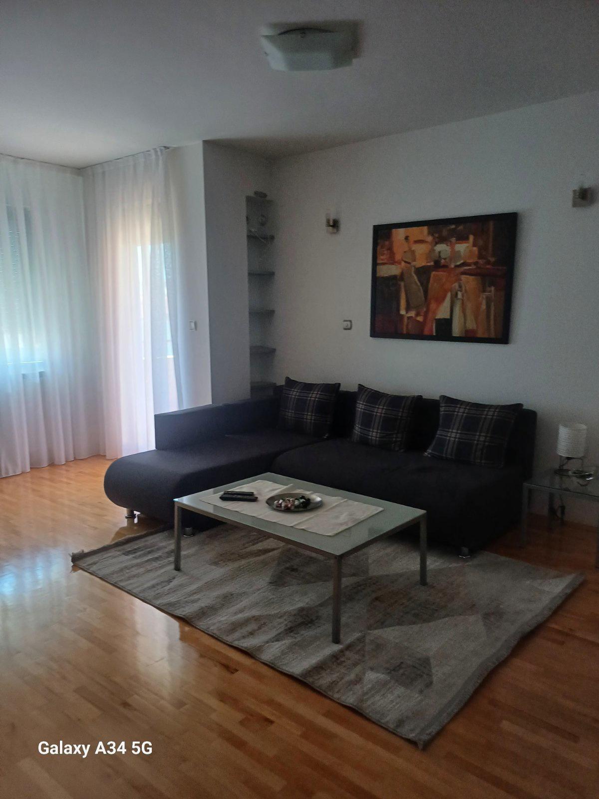 Se izdava namesten stan 55m2 kaj Mlecen restoran Taftalidje