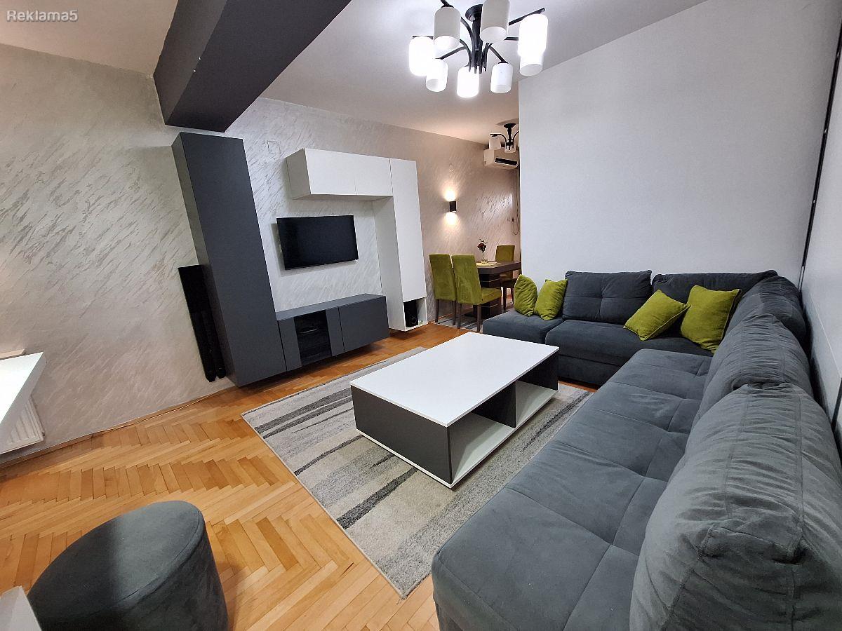 SE IZDAVA STAN 50m2 K.VODA RASADNIK
