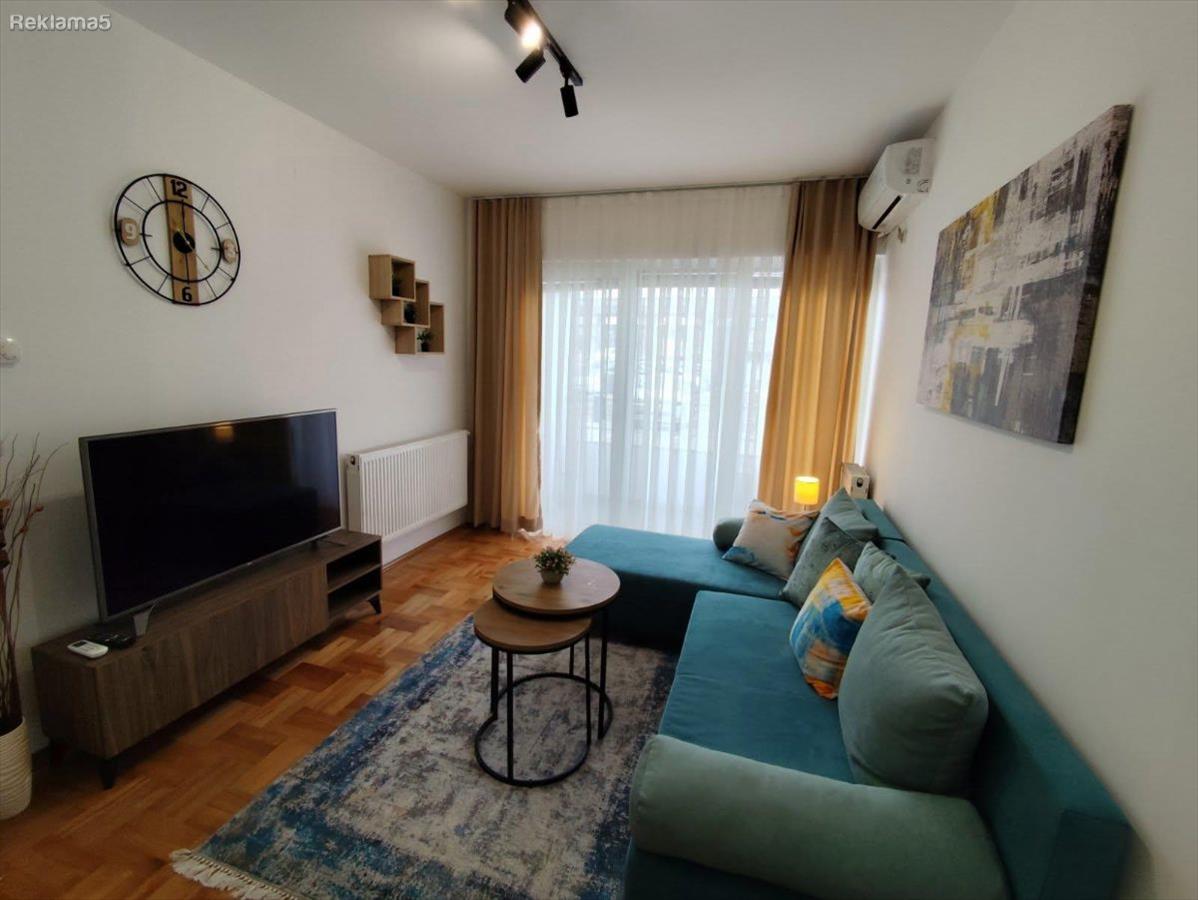 Se izdava stan 41m2 so edna spalna vo Micurin Aerodrom