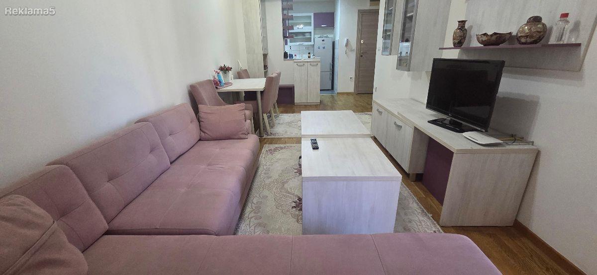Se izdava stan 44m2 vo Aerodrom