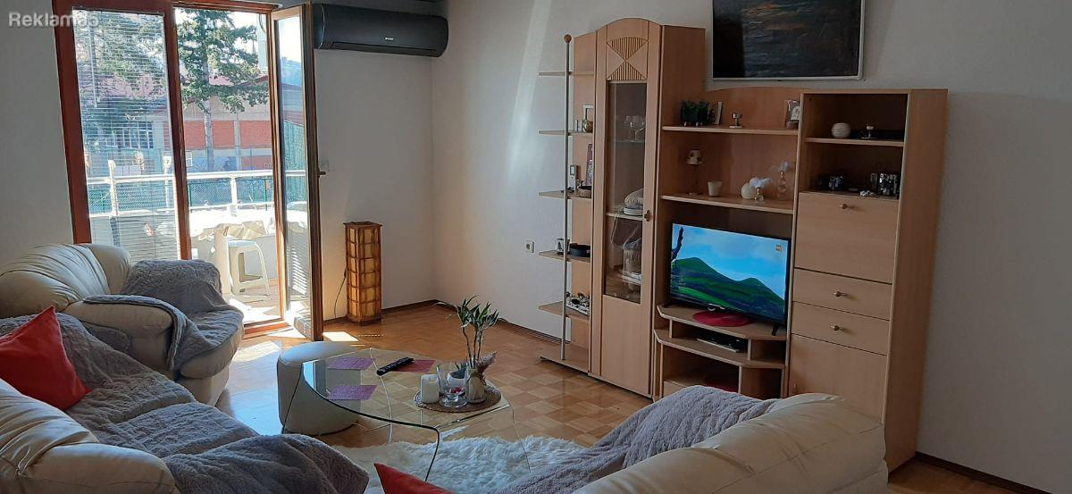 Stan se iznajmuva 80m2 extra !!!