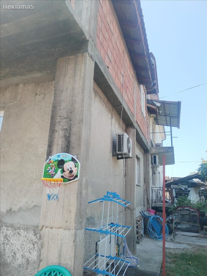 Se prodava kuka