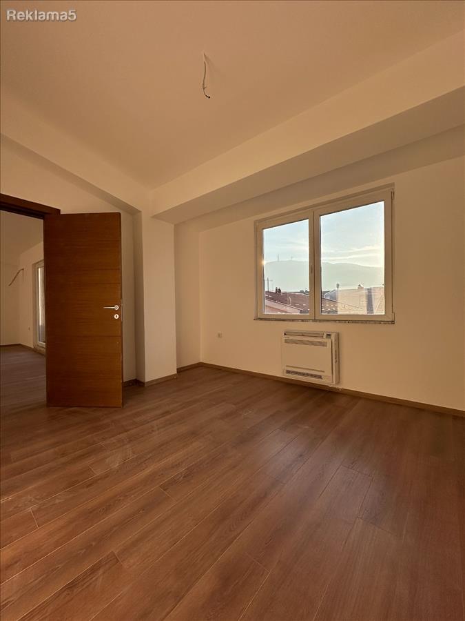 Sale of a modern apartment in Debar neighborhood