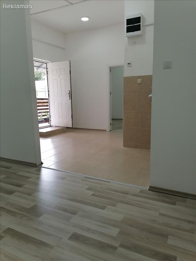 Se prodava deloven prostor/ordinacija vo Karposh 4
