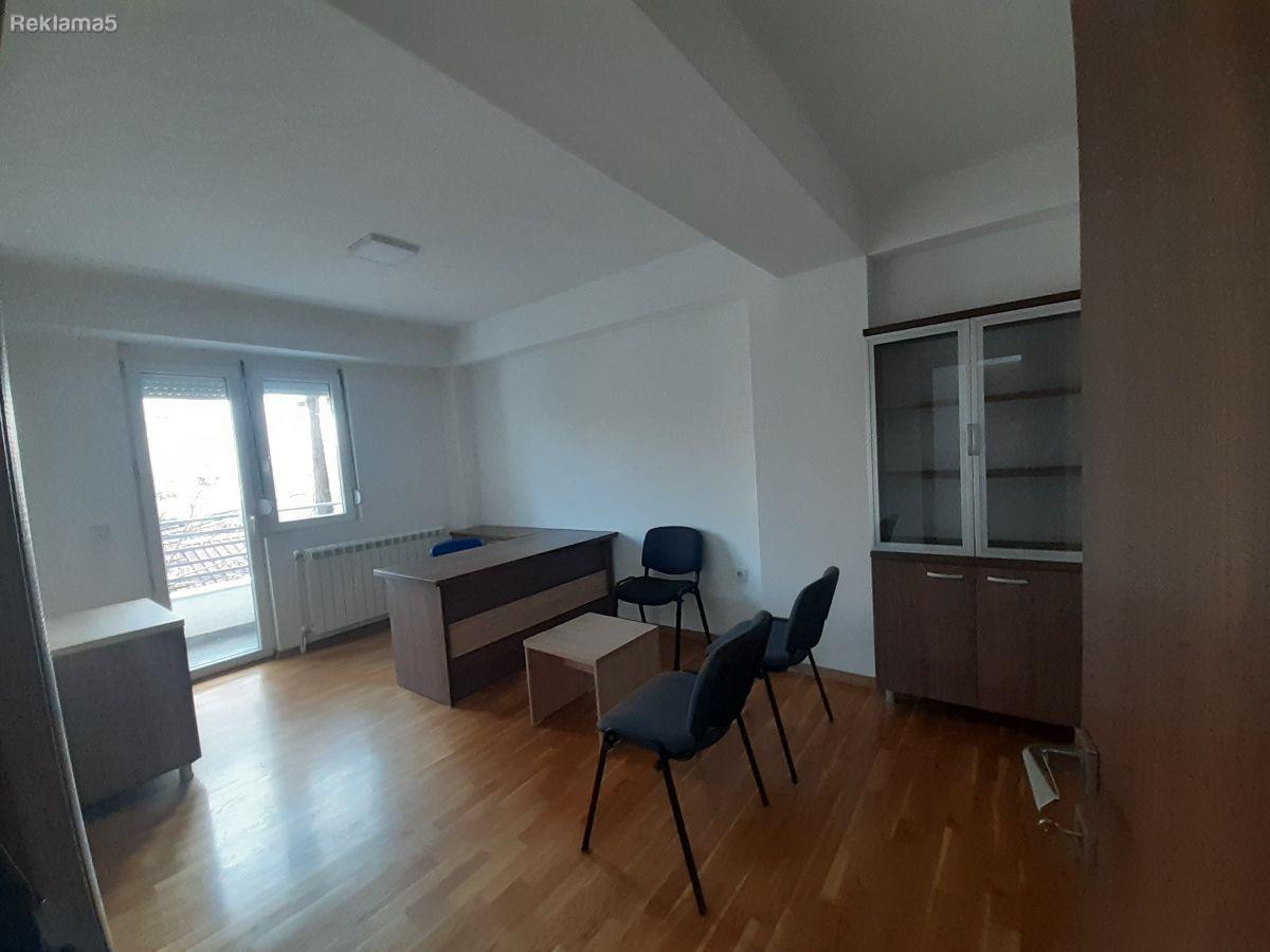 Office apartment for rent in Center-Majir Maalo