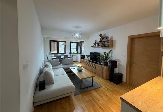 SAVIC IS SELLING AN APARTMENT IN TAFTALIJE