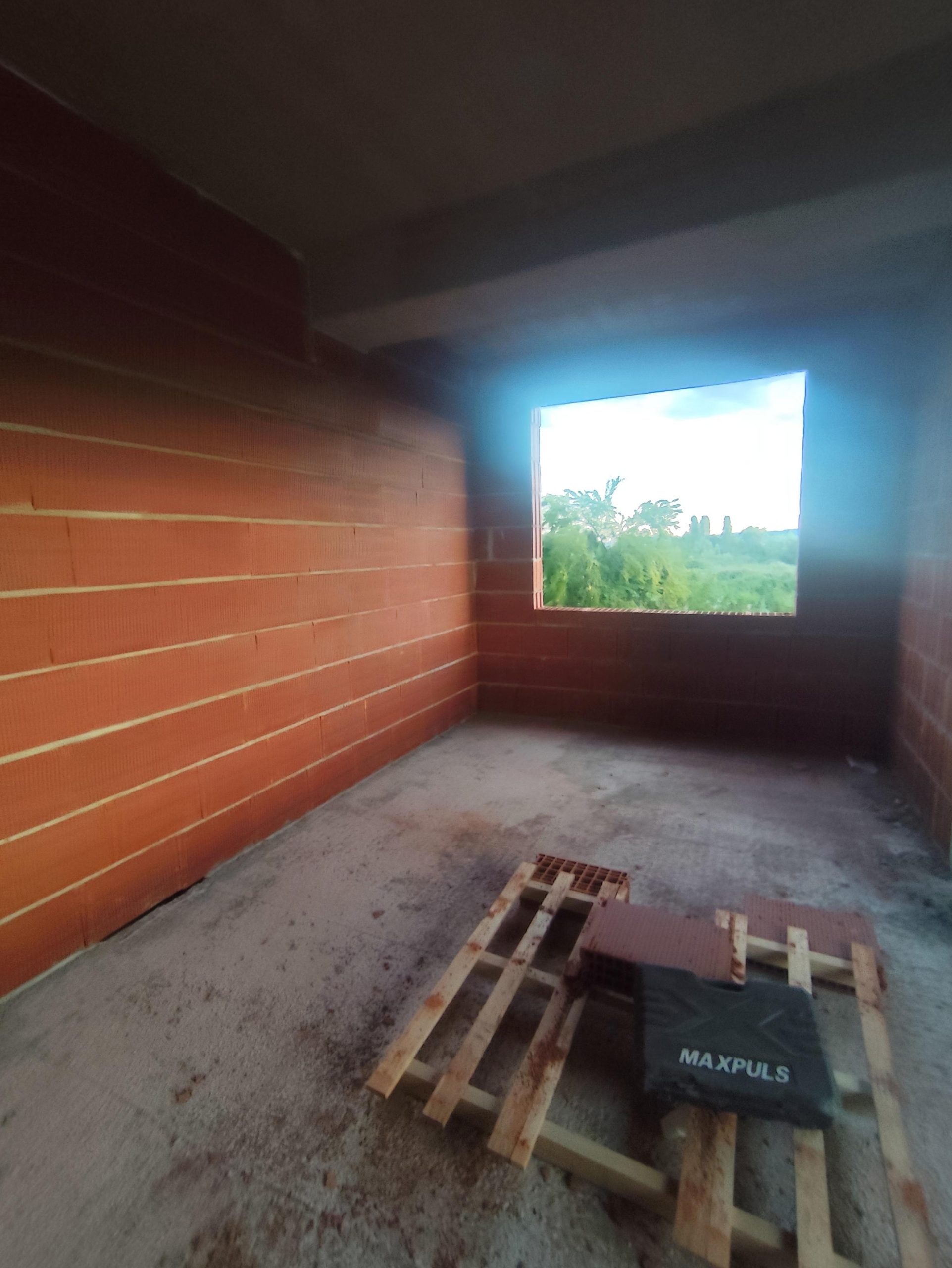 Nov stan 52 m2, kat 1