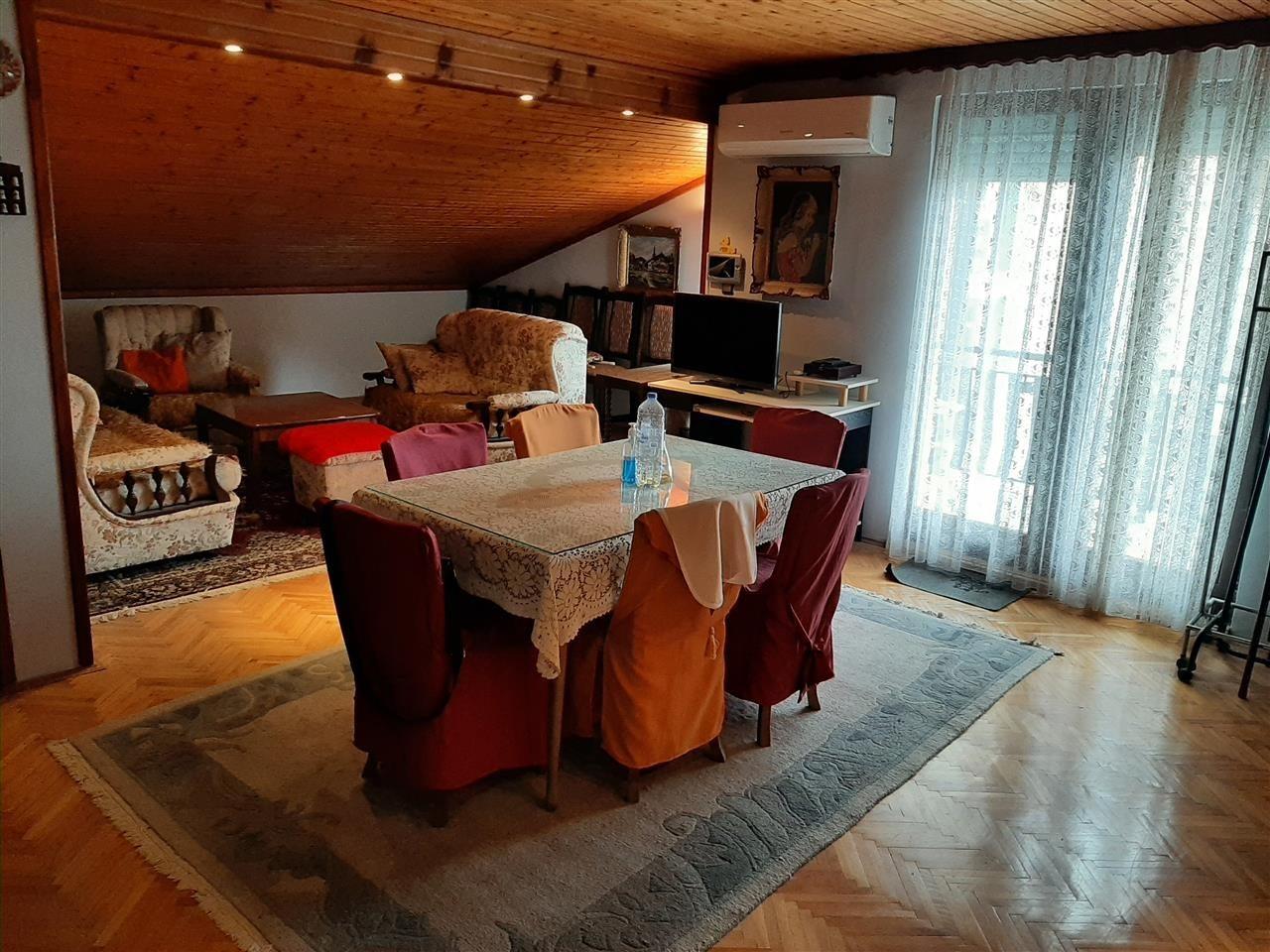 SANRAJS Stan 105 m2 na 2 kat Kej Makedonija, Ohrid