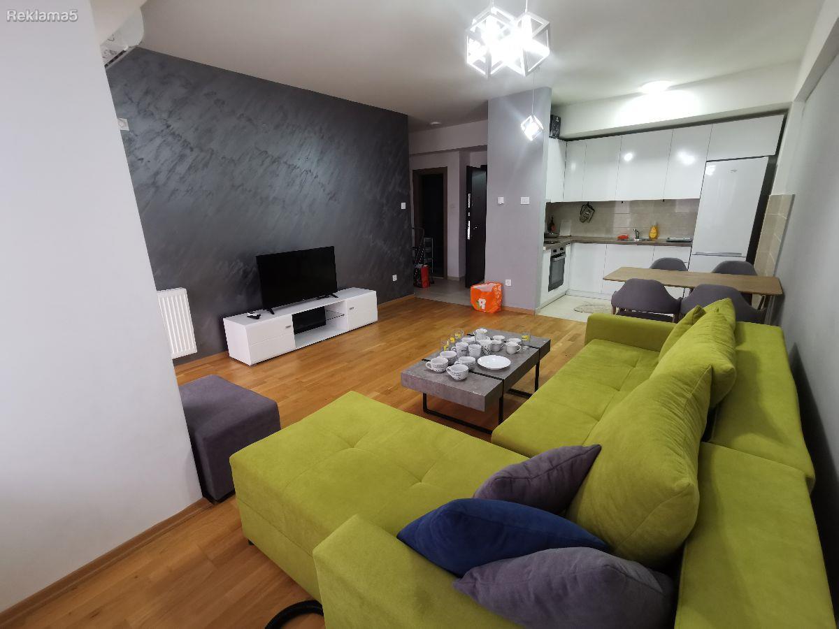 IZDAVAM NOV NAMESTEN DVOSOBEN STAN 50m2 KAJ FON AERODROM