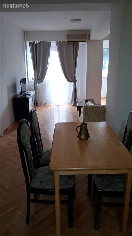 Se Prodava stan vo Karpos 4, dvosoben namesten