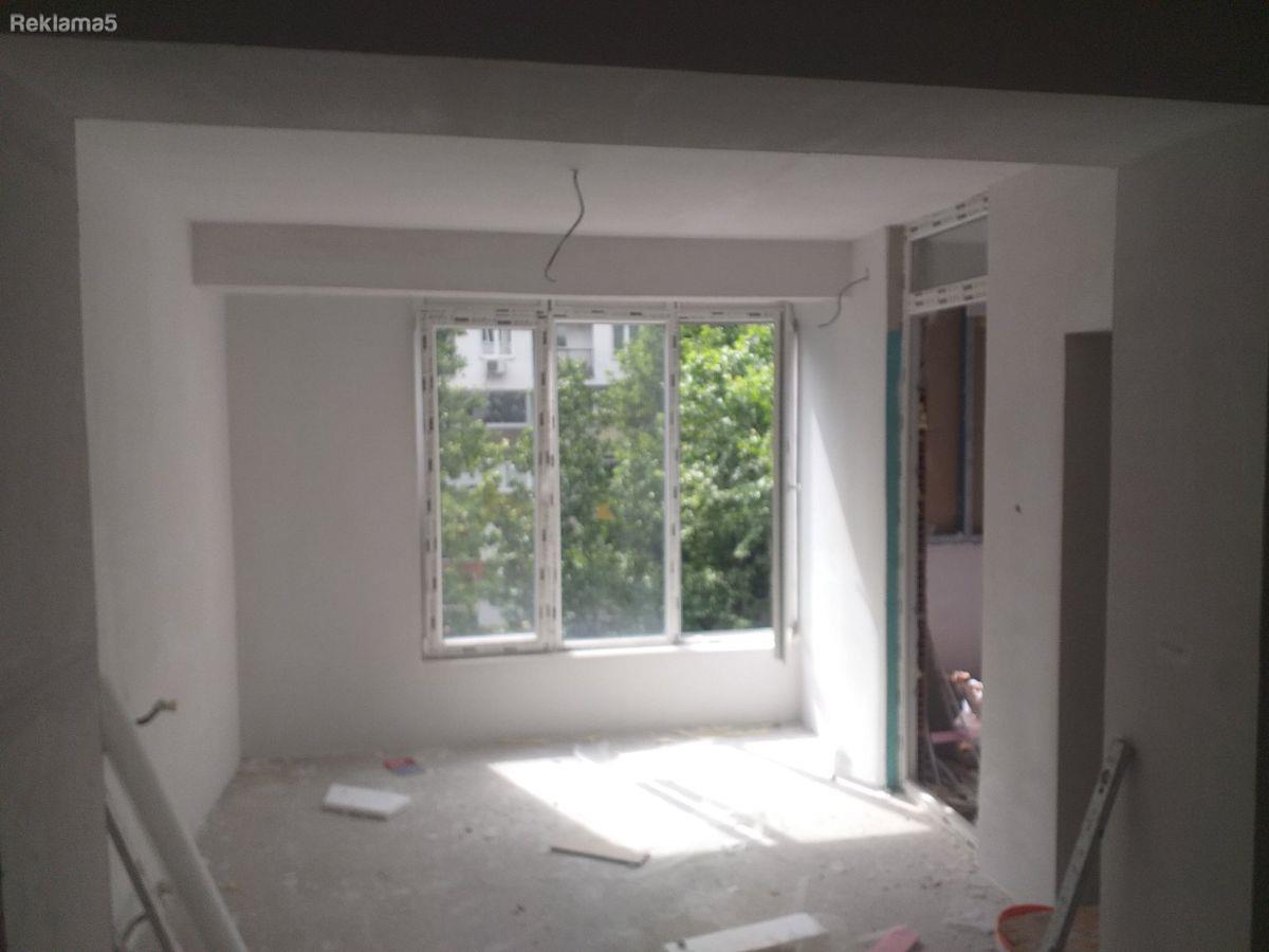 Se prodavav stan vo kapos karsi hotel karoos