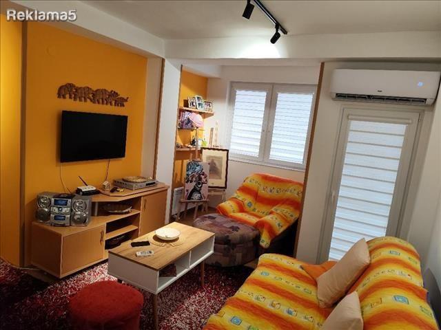 ,,Bella" Stan 45m2 Centar pozadi Skalesta Zgrada