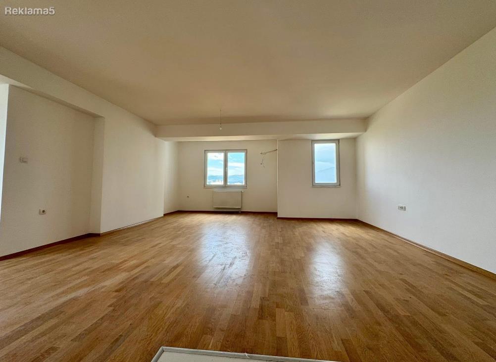 Apartment for sale in Kosmos 110m2