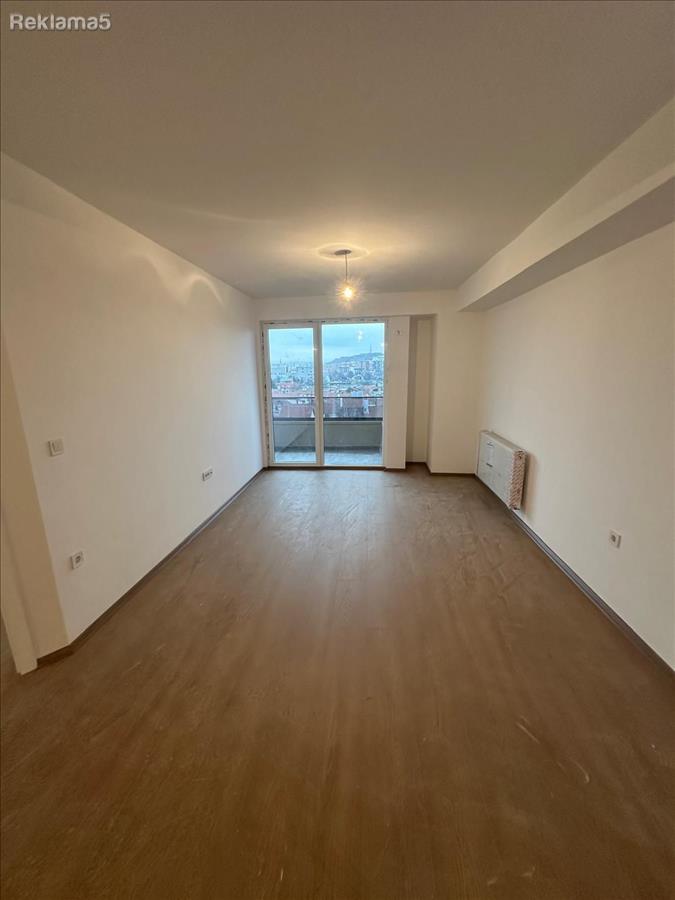 APARTMENT FOR SALE WITH A BEAUTIFUL LAYOUT IN THE CENTER
