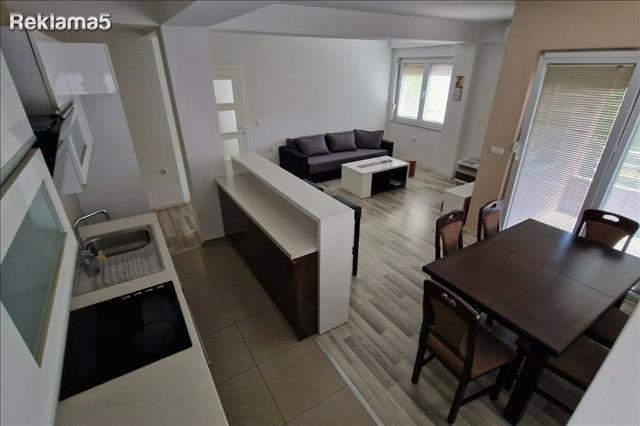 ,,Bella'' Trosoben Stan 65m2 Strog Centar
