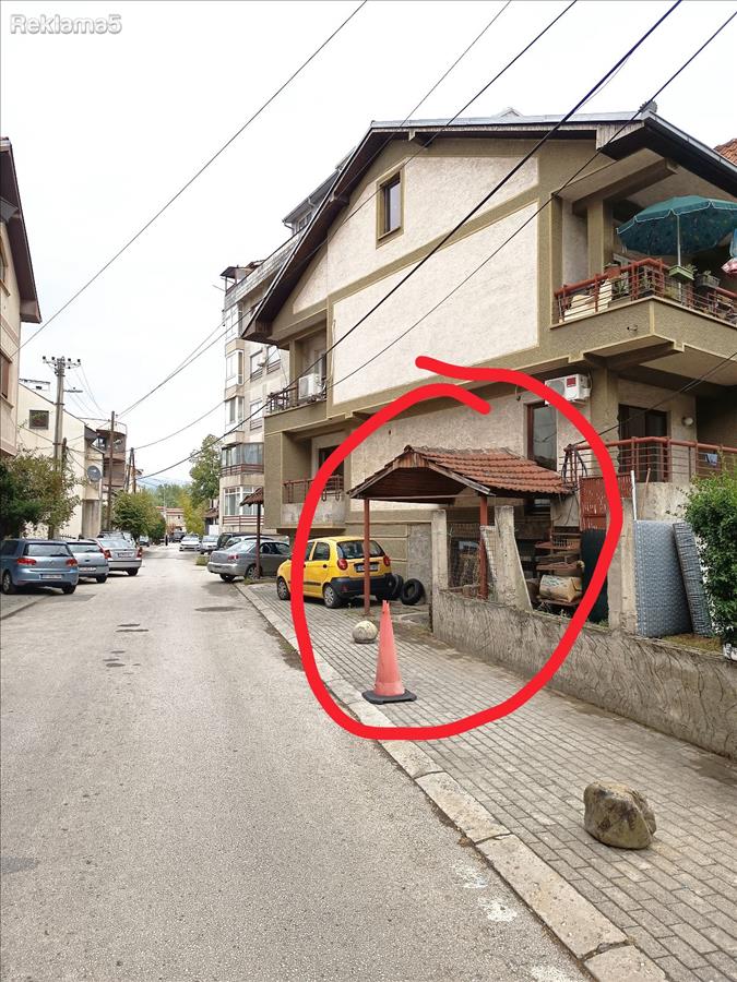 Iznajmuvam deloven prostot vo Debar maalo