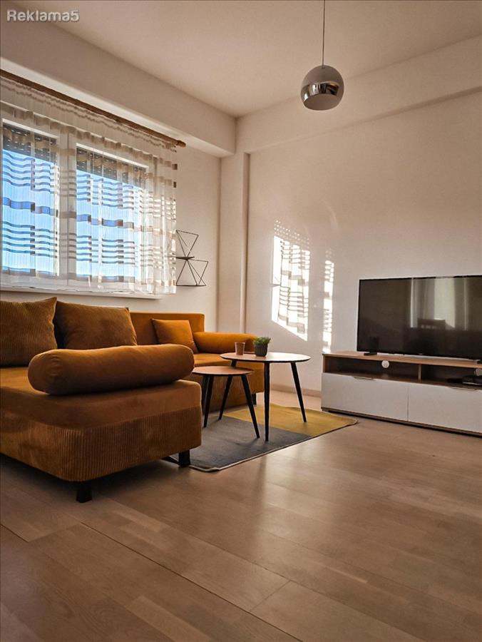 Three-room apartment for rent near American College Garage |