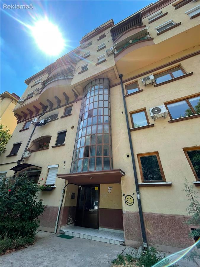 Fully renovated apartment for sale in Aerodrom - 99 m²