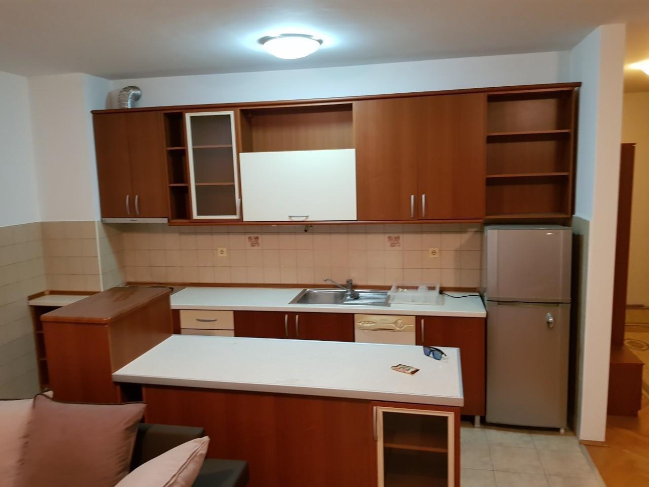 Se iznajmuva kompletno ureden stan vo Kompleks Mida
