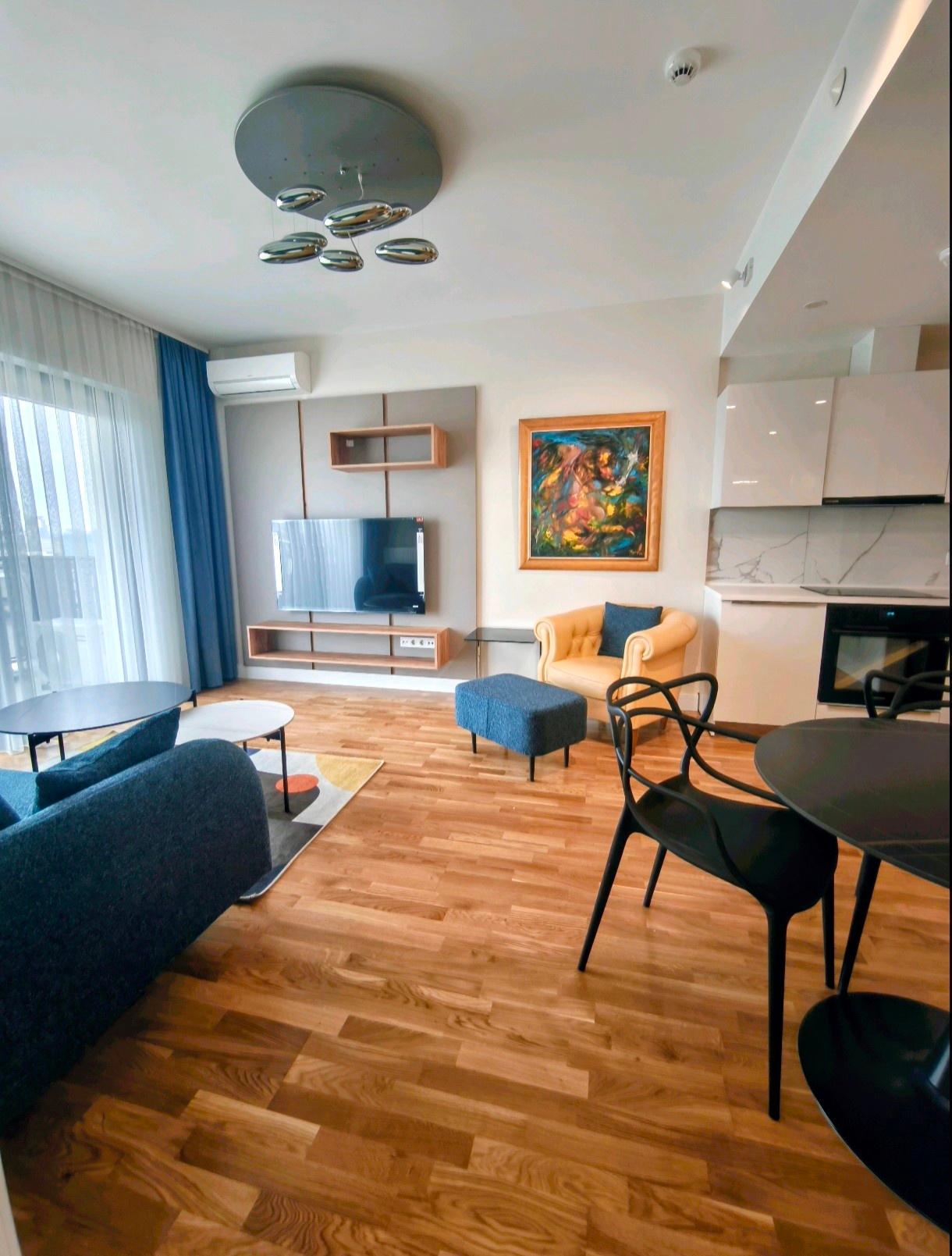 New, furnished apartment in Diamond residence