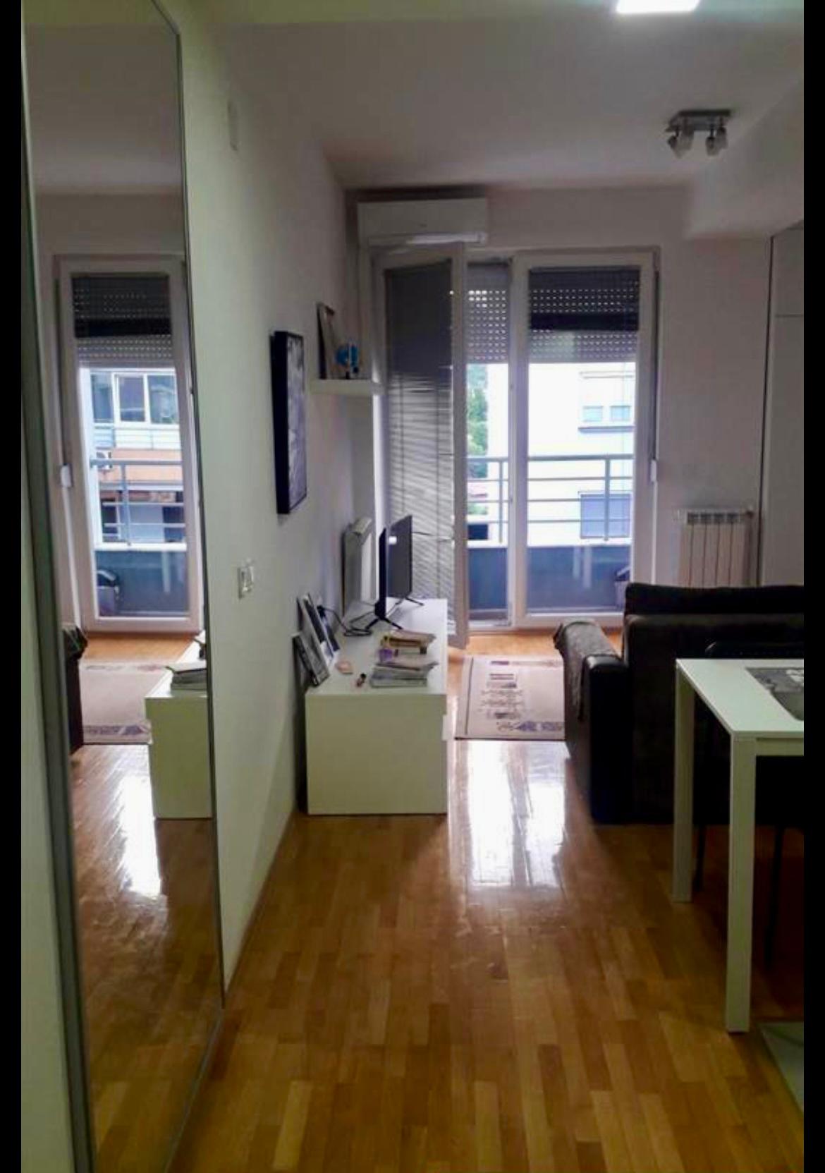 I am renting out a furnished studio apartment K.Voda-Rasadnik