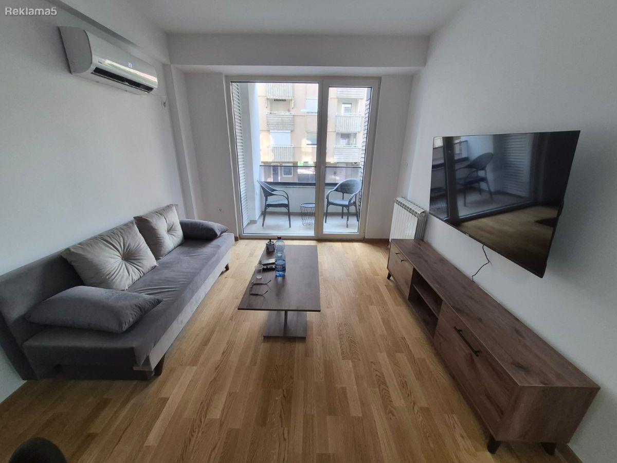 Namesten stan 46 m2 kaj Univerzalna sala