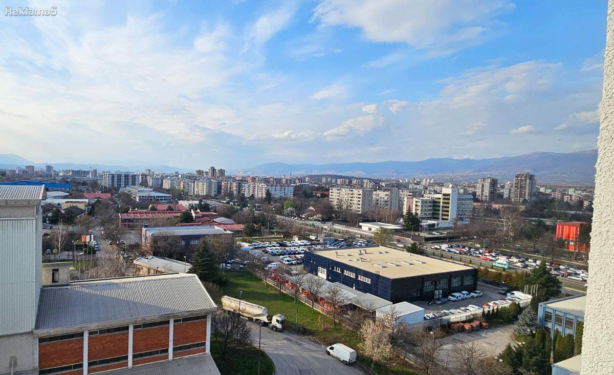 A new unoccupied apartment in Aerodrom is for sale