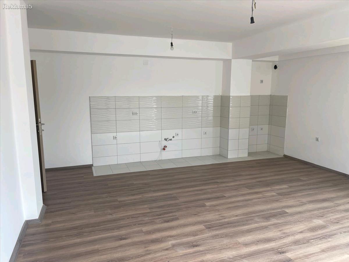 Se prodava stan 75m2