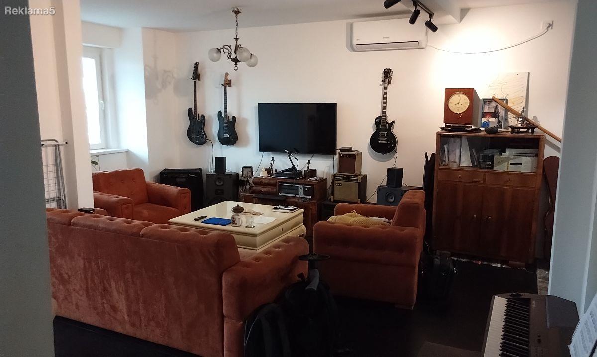 Apartment Gjorce renovated from the ground up