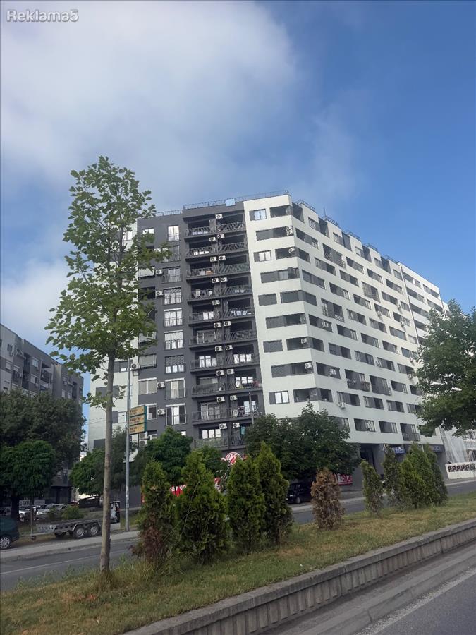 Stan so Rooftop terasa i pogled na celo Skopje.