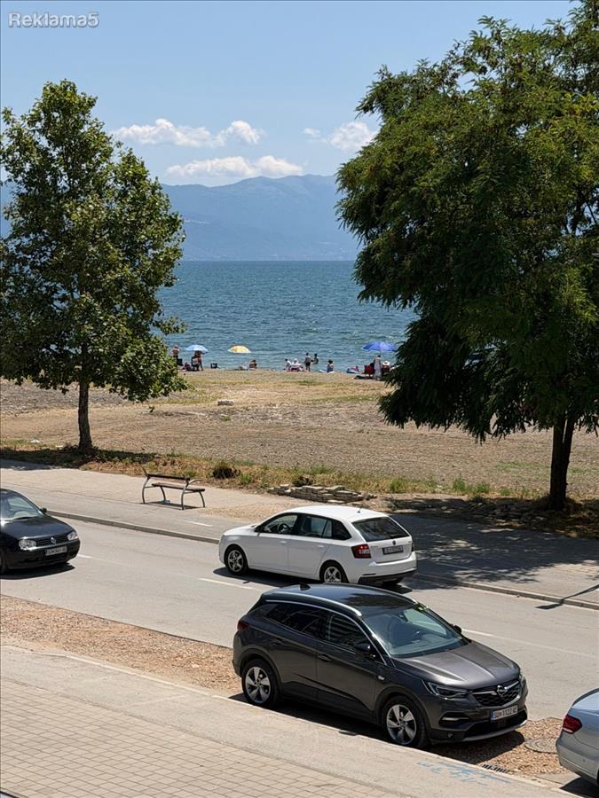 Luxury apartment for rent in Struga - First line to the lake