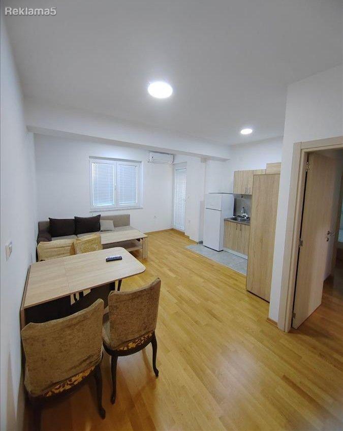 Se izdava trosoben namesten stan 52m2 vo Kisela Voda
