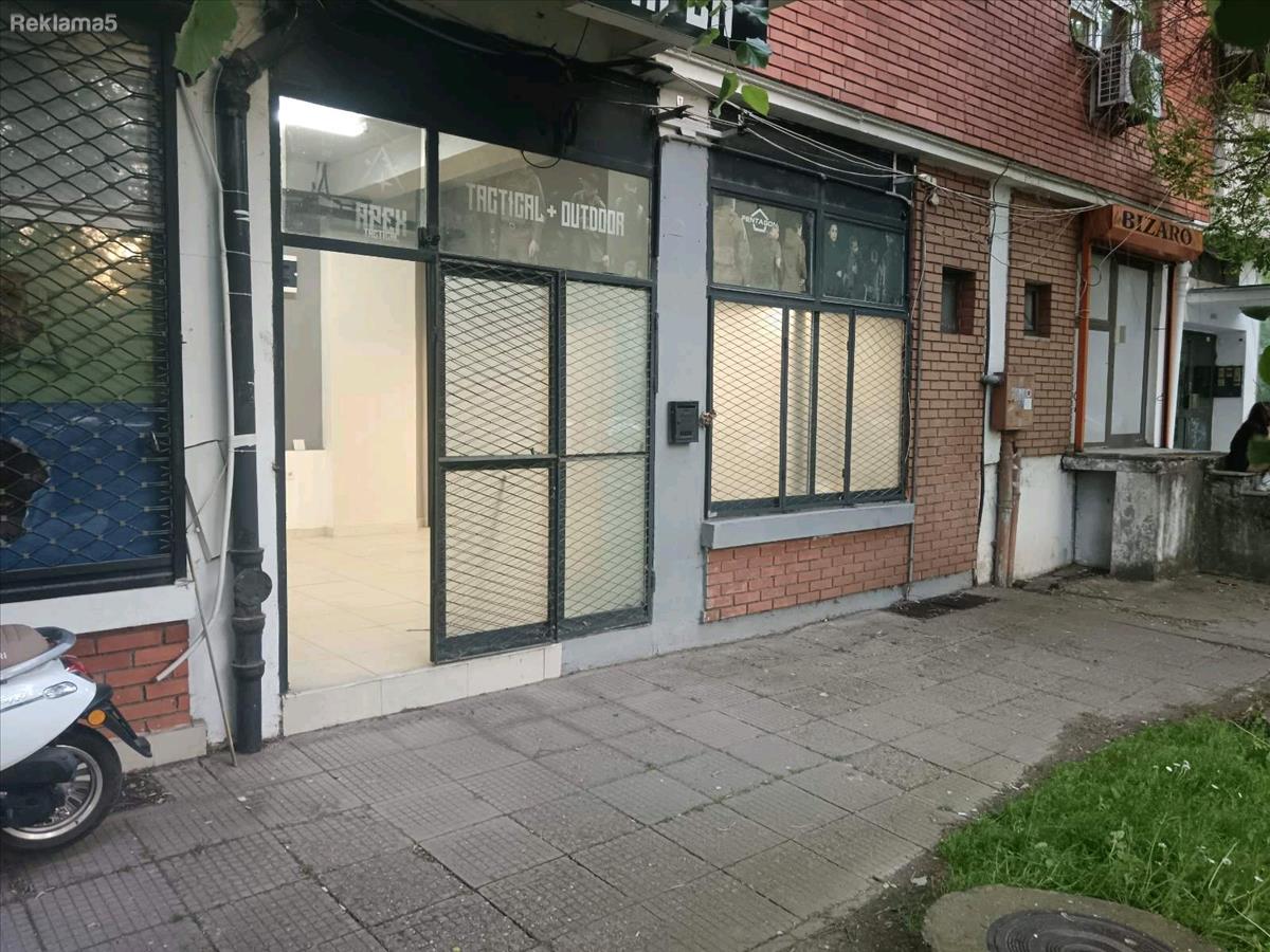 Office space/shop for rent in Novo Lisice!