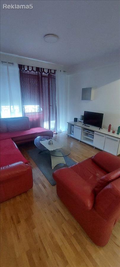 Renovated, modernly furnished apartment for rent in Michurin