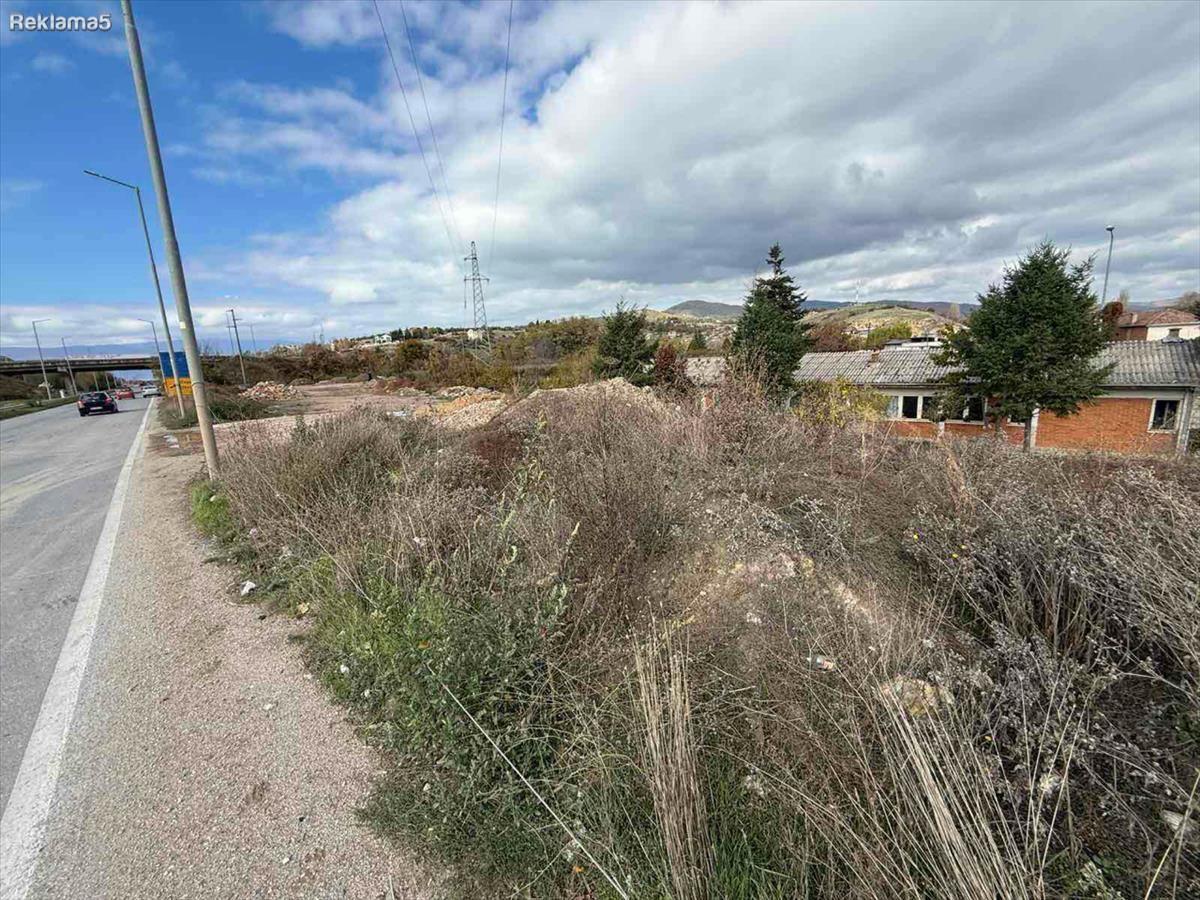 IMPERIA – Lot next to the main road