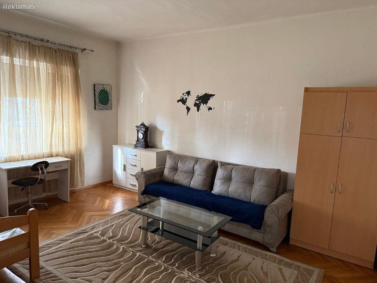 HIT-RENOVATED FURNISHED APARTMENT IN THE CENTER