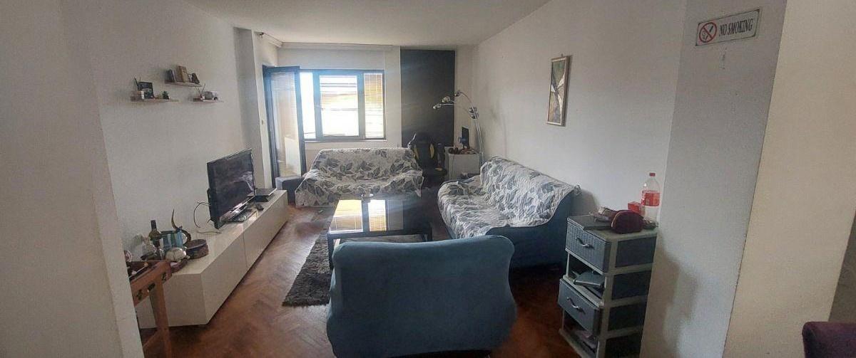 Se prodava stan od 84m2 vo Avtokomanda