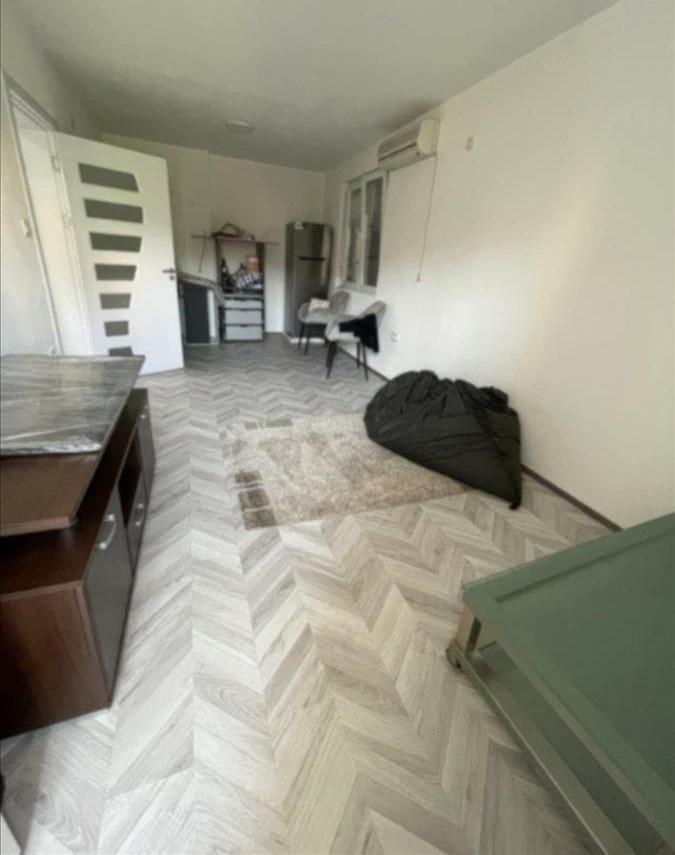 A 33m2 apartment is for sale in Veles